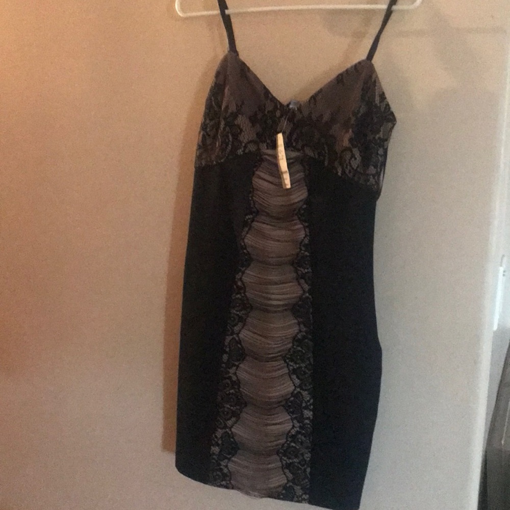 Bebe dress